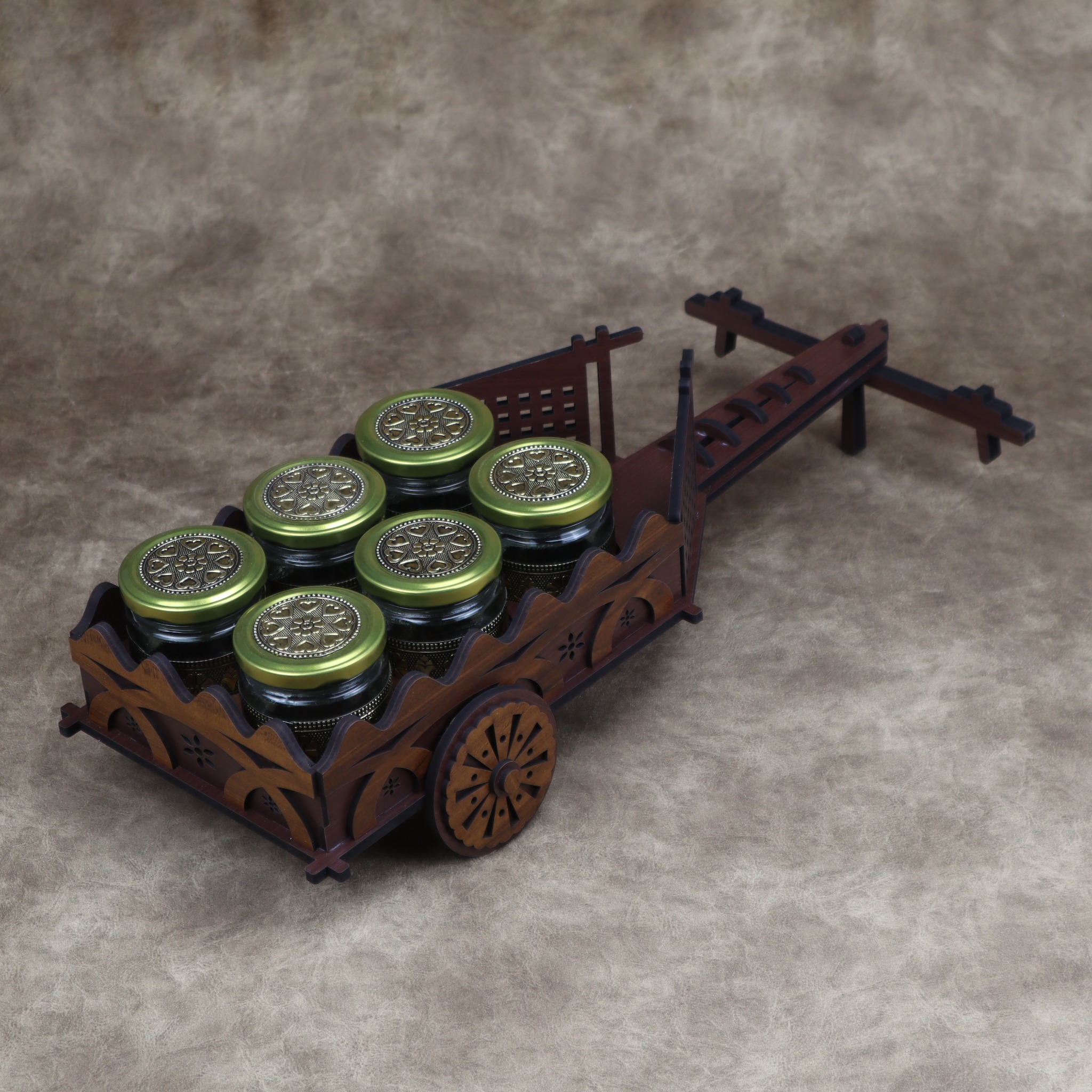 Traditional Jamuna gifting cart with jars
